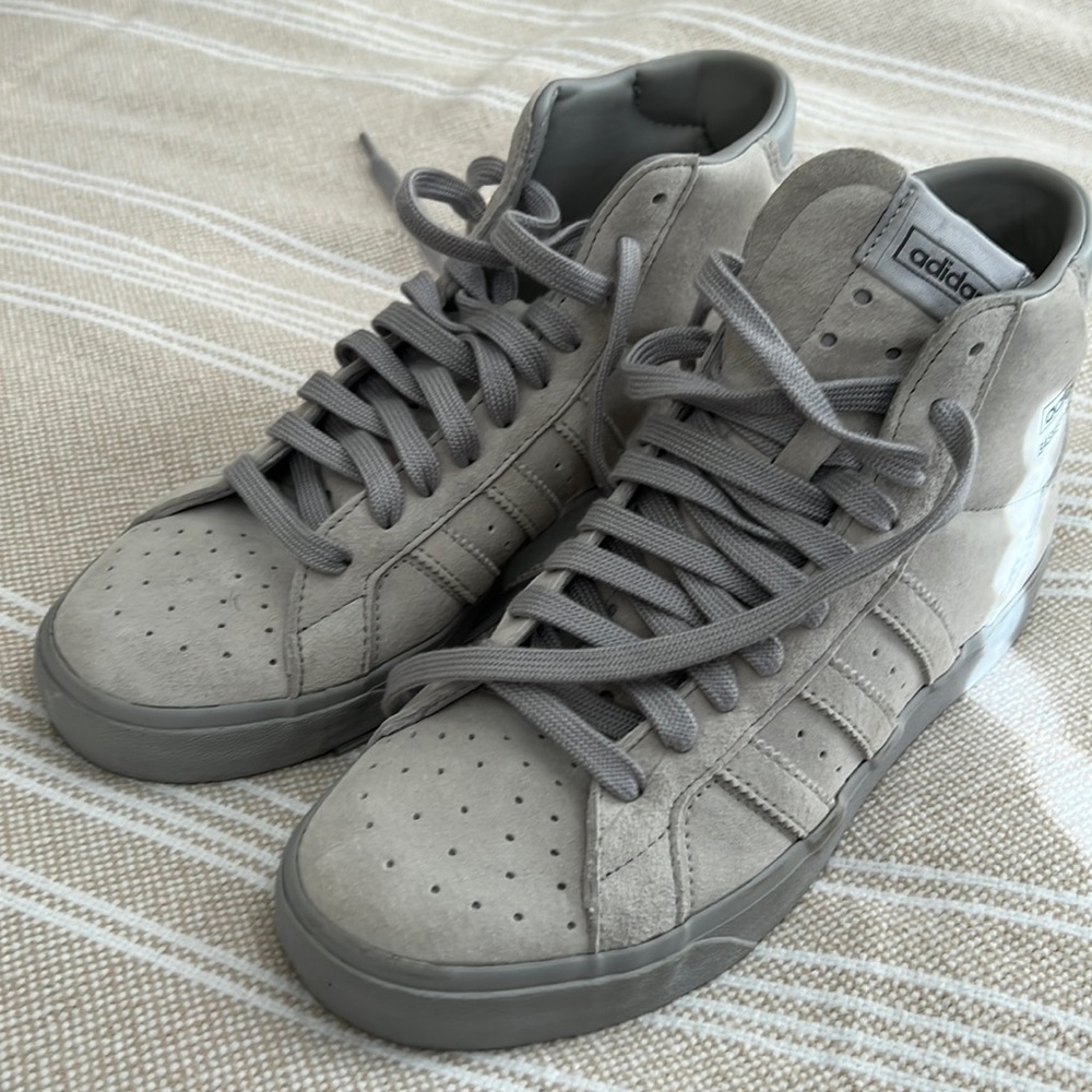 Adidas Grey Hi Tops w8.5/m7